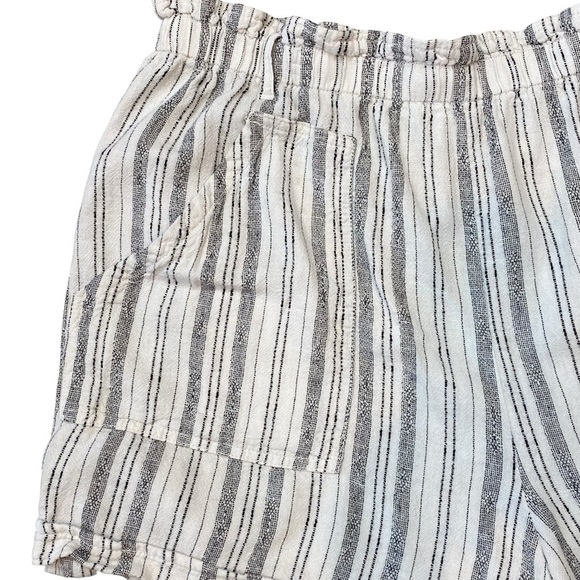 Time and Tru Women Plus sz XXXL (22) White Gray Linen Blend Shorts Elastic Waist - Picture 4 of 7